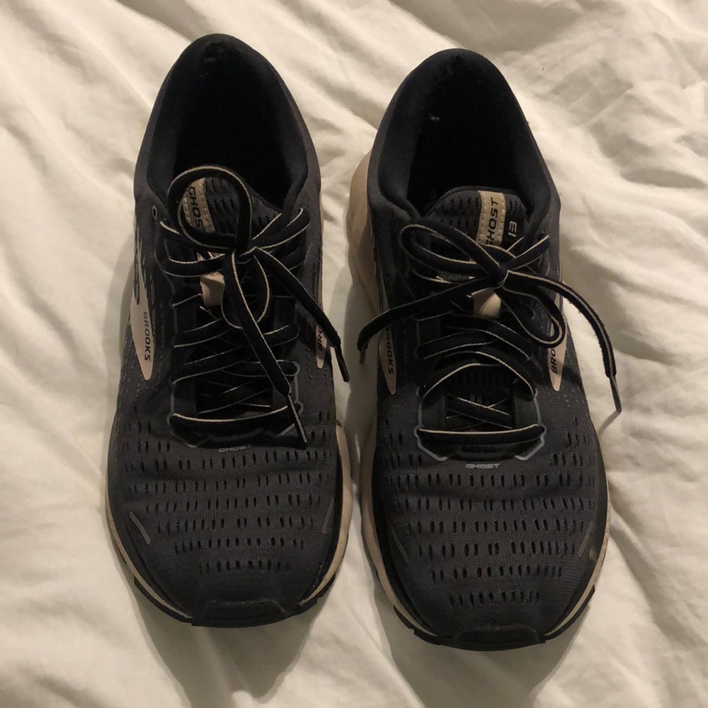 Brooks Ghost 13 running shoes